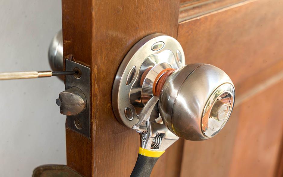 techniciens qualifiés serrurier ouverture de porte Paris 13